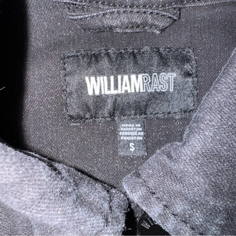 NWOT William Rast Women's Small Black Metalic Jean Jacket With Rivet Buttons